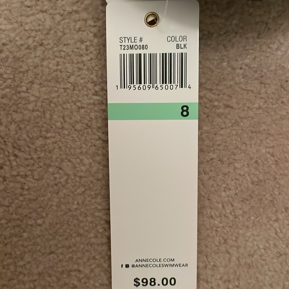 Anne Cole One Piece Swimsuit. Size 8 - Picture 3 of 3